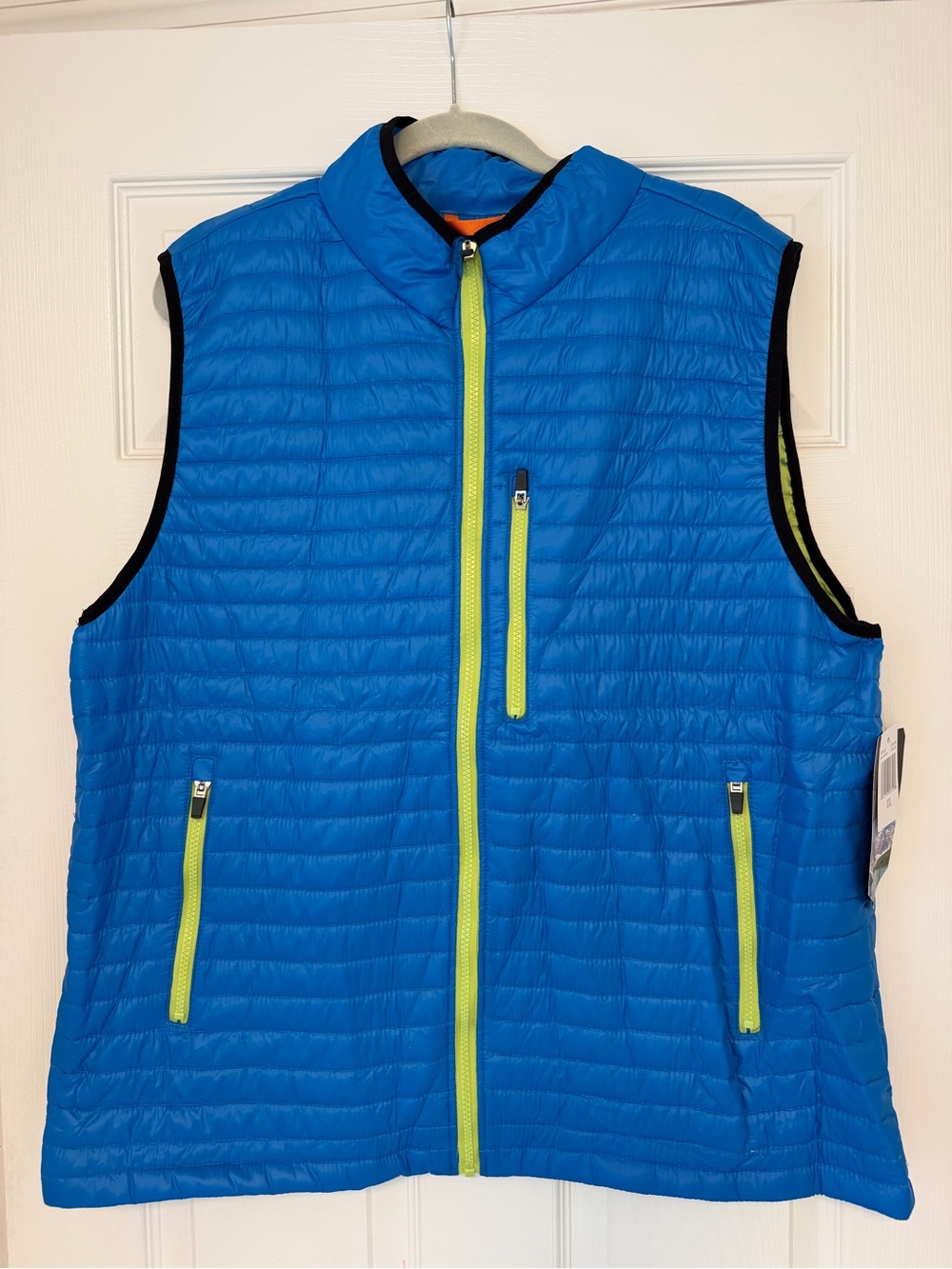 BRAND NEW WITH TAGS Men’s Mountain and Isles Vest